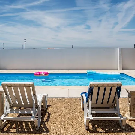 Wake Up With The Sea Breeze- House With Pool Ap3 * Lavra