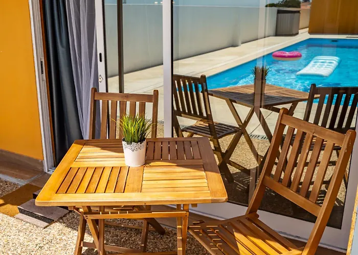 Wake Up With The Sea Breeze- House With Pool Ap3