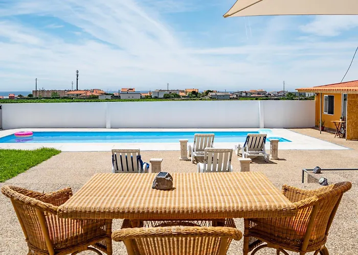 Wake Up With The Sea Breeze- House With Pool Ap3